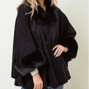 Jaquline Design Studio Faux Fur Trim Warm Winter Fleece Cape Shawl Jacket NEW